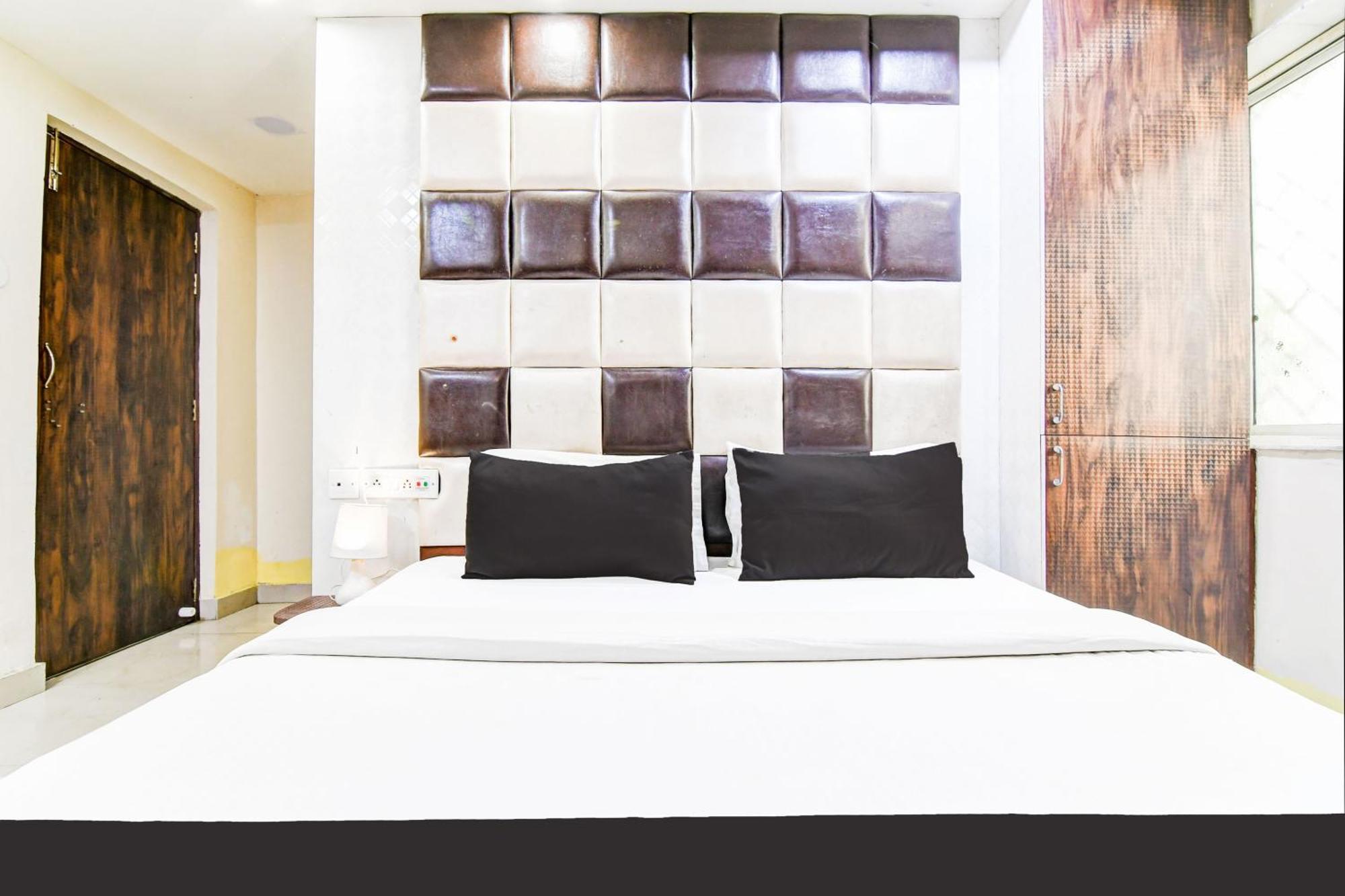 Super Hotel O Tagore Park Ruby Road 콜카타 외부 사진