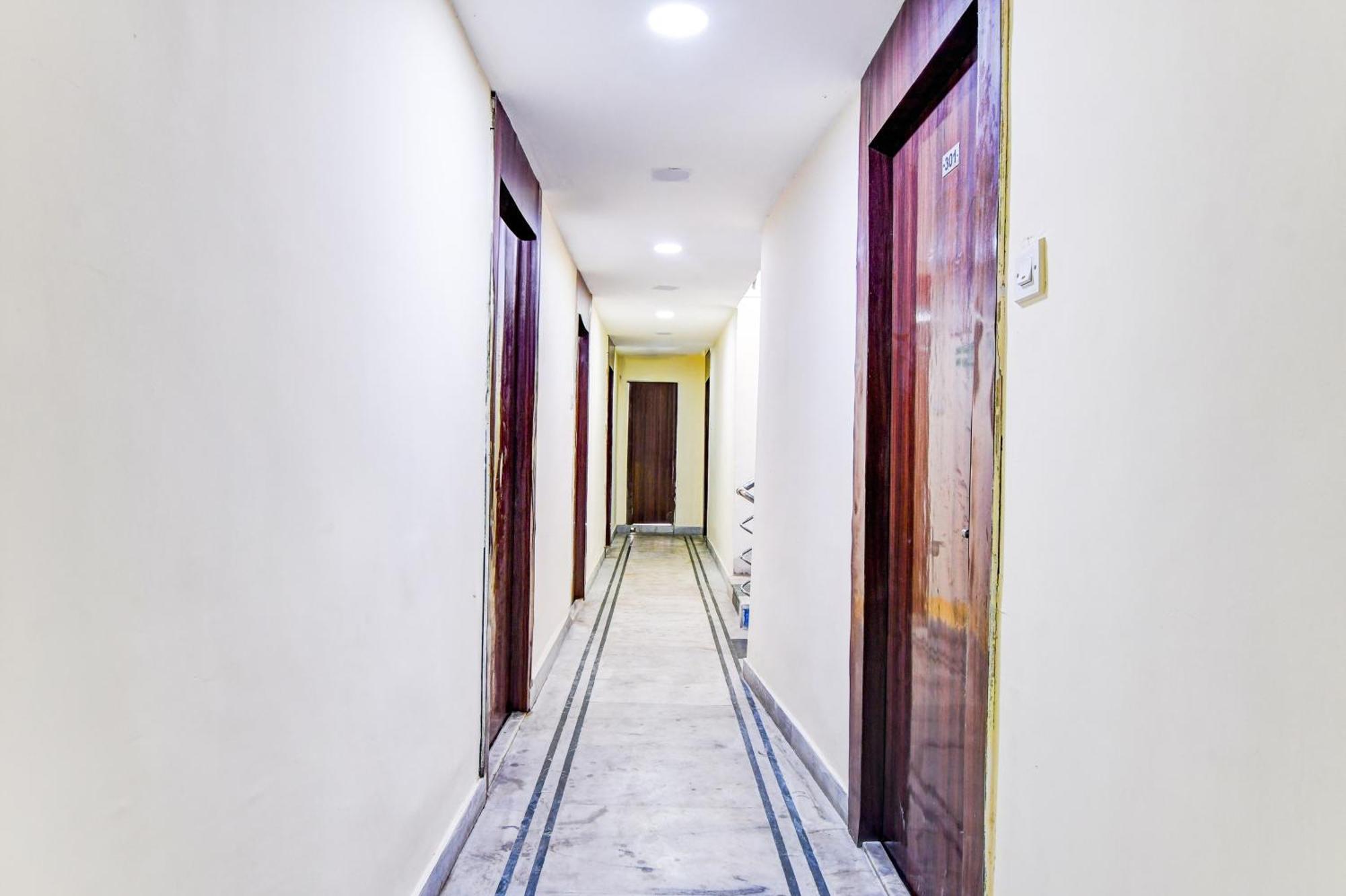 Super Hotel O Tagore Park Ruby Road 콜카타 외부 사진