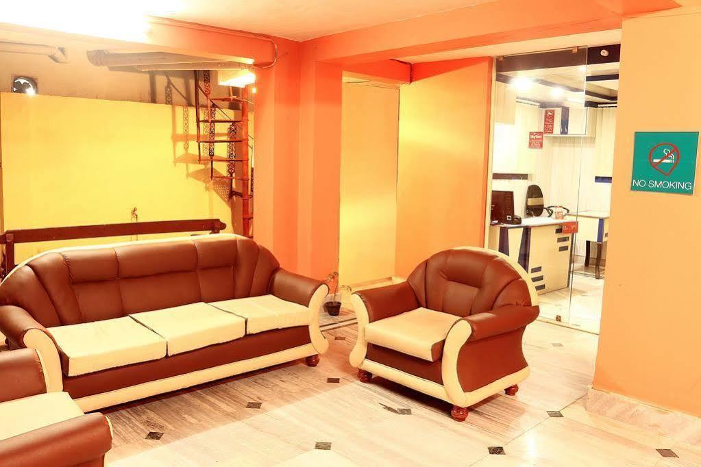 Super Hotel O Tagore Park Ruby Road 콜카타 외부 사진